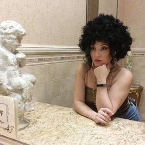 Meet your Posher, Lisa